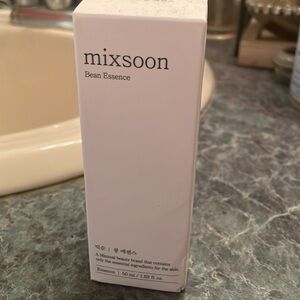 Mixsoon Bean Essence